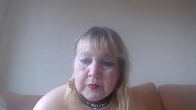 Snapshot of Blasflittchen chatting on 02/14/25, 02:54 Blasflittchen online show from 02/14/25, 02:54