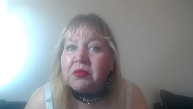 Snapshot of Blasflittchen chatting on 03/20/25, 03:14 Blasflittchen online show from 03/20/25, 03:14
