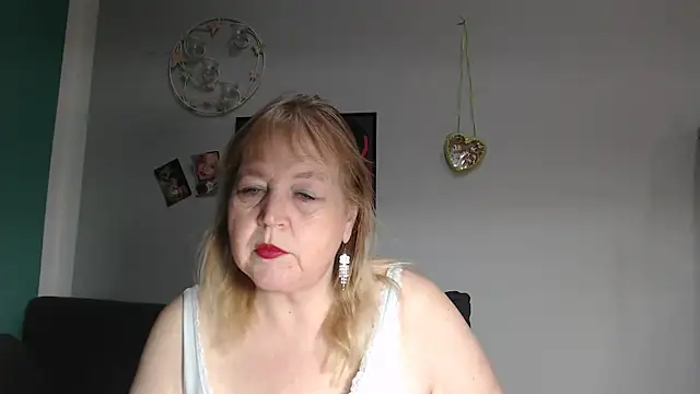 Blasflittchen online show from 12/16/25, 07:07