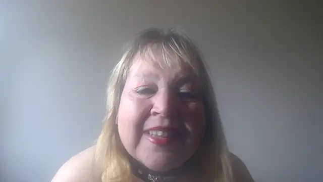 Snapshot of Blasflittchen chatting on 03/12/25, 09:55 Blasflittchen online show from 03/12/25, 09:55