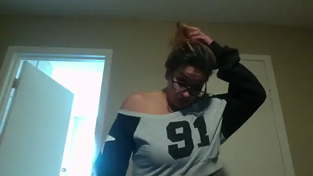 Snapshot of bella8769 chatting on 02/25/26, 07:25 bella8769 online show from 02/25/26, 07:25