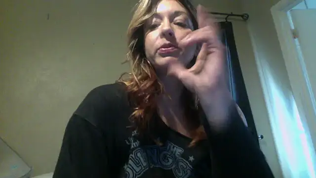 Snapshot of bella8769 chatting on 02/24/26, 04:08 bella8769 online show from 02/24/26, 04:08