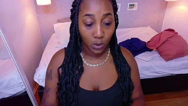 kiara evanss online show from 06/19/26, 03:45