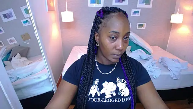 Snapshot of kiara_evanss chatting on 02/18/25, 08:14 kiara evanss online show from 02/18/25, 08:14