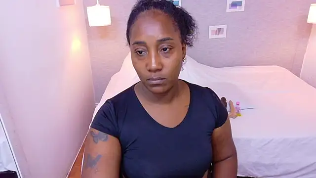 kiara evanss online show from 11/06/25, 08:57