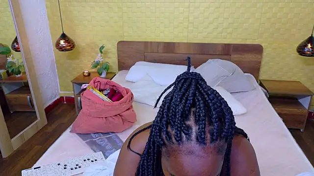 kiara evanss online show from 11/11/25, 02:34