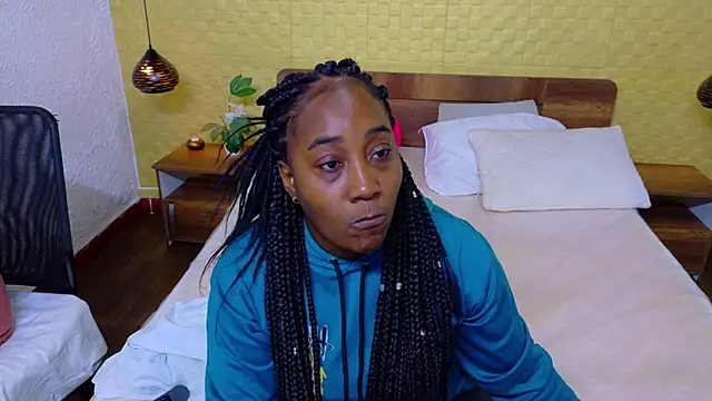 kiara evanss online show from 11/28/25, 08:42