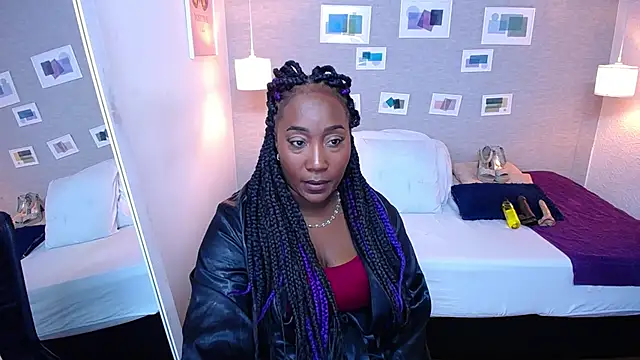 Snapshot of kiara_evanss chatting on 03/06/25, 08:37 kiara evanss online show from 03/06/25, 08:37