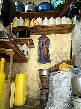 pretty amaal online show from 10/17/25, 07:22