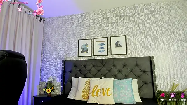 emma  smith1 online show from 03/03/25, 12:28