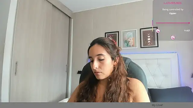 emma  smith1 online show from 01/05/26, 05:27