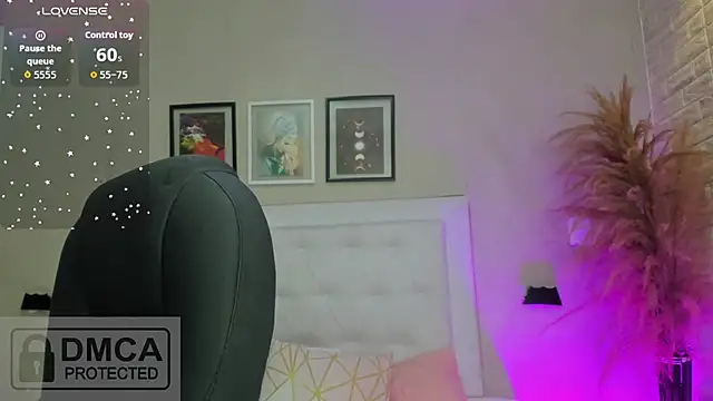 emma  smith1 online show from 04/10/26, 10:44