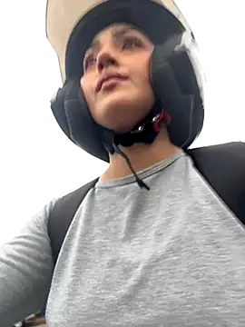 LIAH IZUMI online show from 11/28/25, 12:49