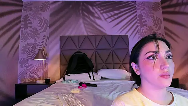 LIAH IZUMI online show from 02/25/26, 01:22