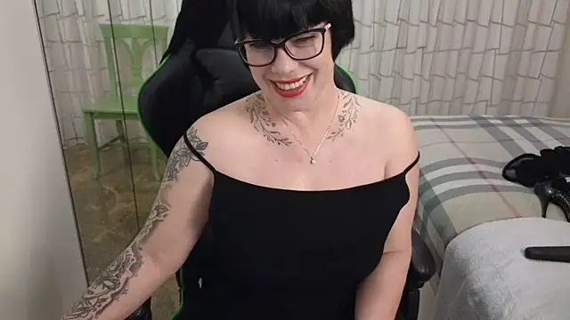 Snapshot of __Nina chatting on 02/03/25, 06:07 Nina online show from 02/03/25, 06:07