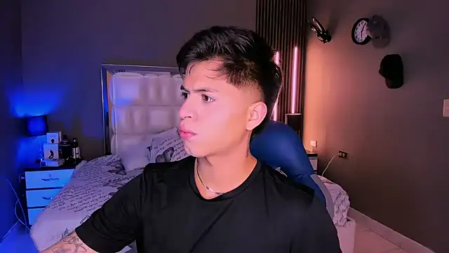 Snapshot of Niicky1_ chatting on 03/14/25, 09:21 Niicky1 online show from 03/14/25, 09:21