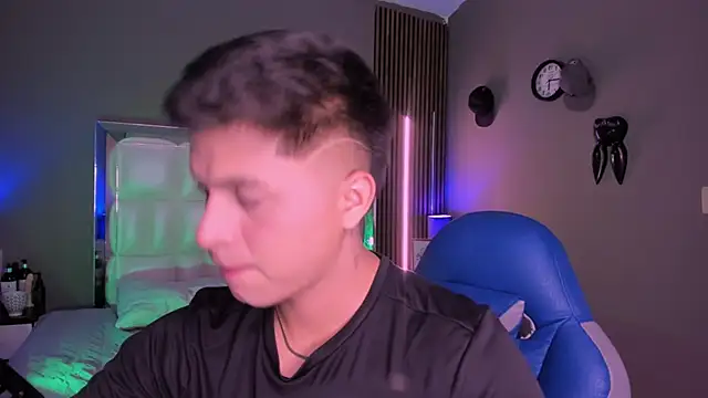 Snapshot of Niicky1_ chatting on 09/14/25, 09:15 Niicky1 online show from 09/14/25, 09:15