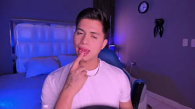 Snapshot of Niicky1_ chatting on 09/09/25, 08:40 Niicky1 online show from 09/09/25, 08:40