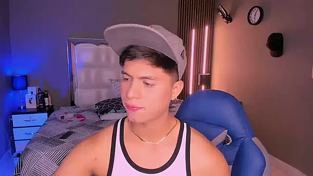 Snapshot of Niicky1_ chatting on 03/11/25, 08:53 Niicky1 online show from 03/11/25, 08:53