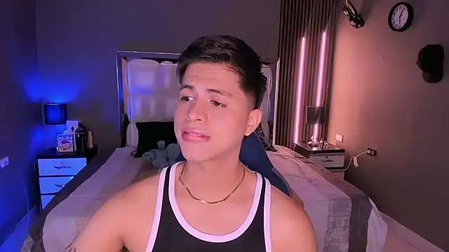 Snapshot of Niicky1_ chatting on 03/04/25, 09:43 Niicky1 online show from 03/04/25, 09:43