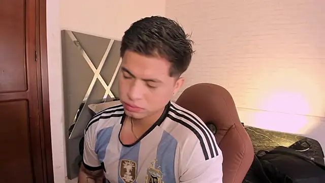 Niicky1  online show from 01/18/26, 01:36