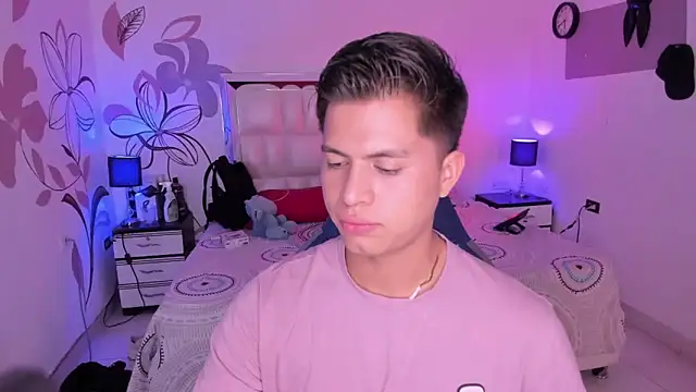 Snapshot of Niicky1_ chatting on 02/13/25, 09:27 Niicky1 online show from 02/13/25, 09:27