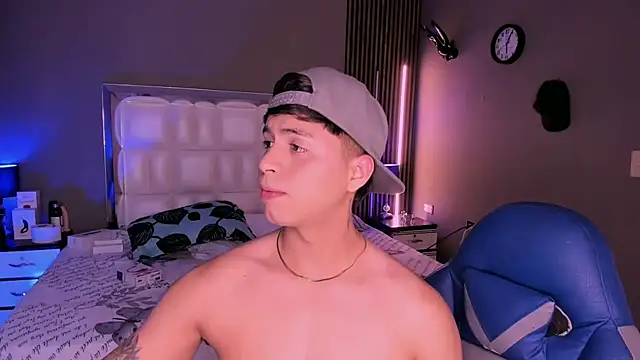 Snapshot of Niicky1_ chatting on 03/22/25, 09:31 Niicky1 online show from 03/22/25, 09:31