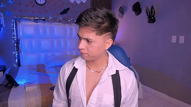 Snapshot of Niicky1_ chatting on 11/02/25, 02:00 Niicky1 online show from 11/02/25, 02:00