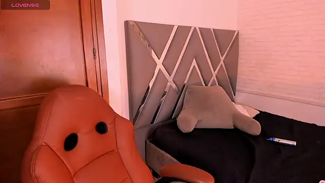 Niicky1  online show from 02/14/26, 10:10