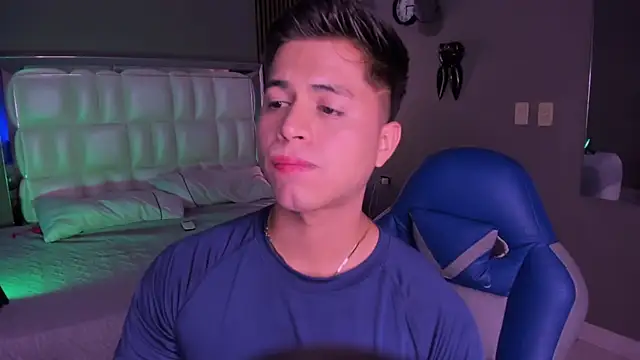 Snapshot of Niicky1_ chatting on 09/16/25, 08:43 Niicky1 online show from 09/16/25, 08:43