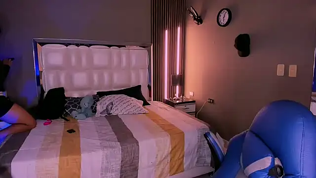 Snapshot of Niicky1_ chatting on 03/06/25, 08:48 Niicky1 online show from 03/06/25, 08:48