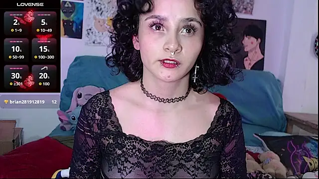 Snapshot of kitty22_ chatting on 10/28/25, 02:49 kitty22 online show from 10/28/25, 02:49