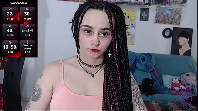 Snapshot of kitty22_ chatting on 12/05/25, 03:32 kitty22 online show from 12/05/25, 03:32