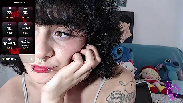 Snapshot of kitty22_ chatting on 10/03/25, 01:34 kitty22 online show from 10/03/25, 01:34