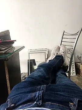 lund lol online show from 10/24/25, 10:36