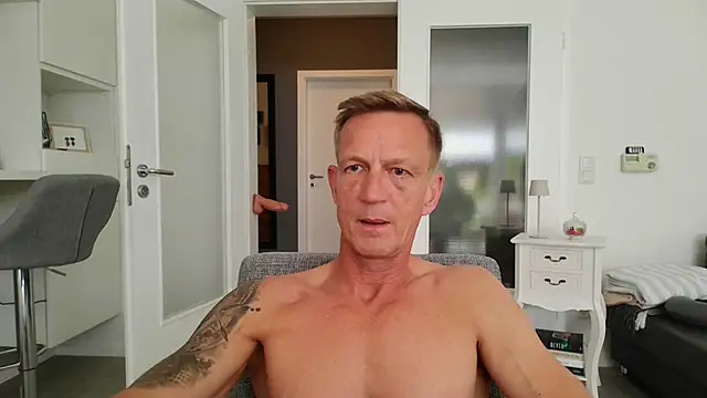 Snapshot of dirks71 chatting on 05/29/26, 11:49 dirks71 online show from 05/29/26, 11:49