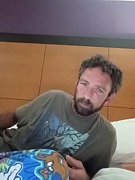 Treemandude online show from 10/31/25, 06:15