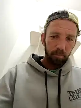 Treemandude online show from 10/29/25, 02:43