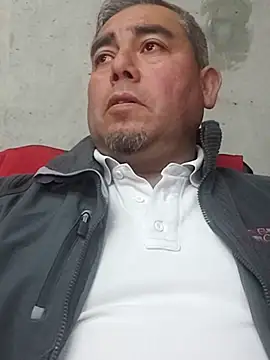 Snapshot of Manolete007x chatting on 05/16/26, 07:35 Manolete007x online show from 05/16/26, 07:35