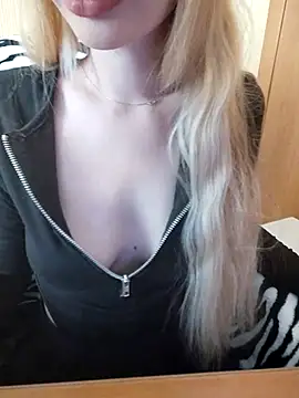 Elza kom online show from 03/01/25, 08:02