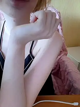Elza kom online show from 10/13/25, 02:35