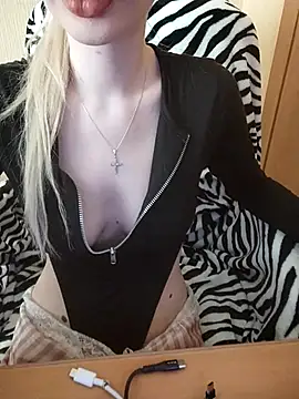 Elza kom online show from 03/15/25, 06:03