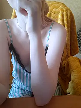 Elza kom online show from 02/13/26, 04:01