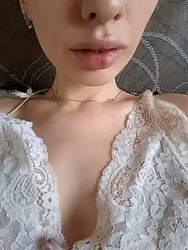 Elza kom online show from 11/10/25, 06:07