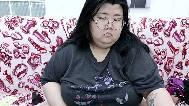 Nadine asian online show from 04/02/26, 03:57