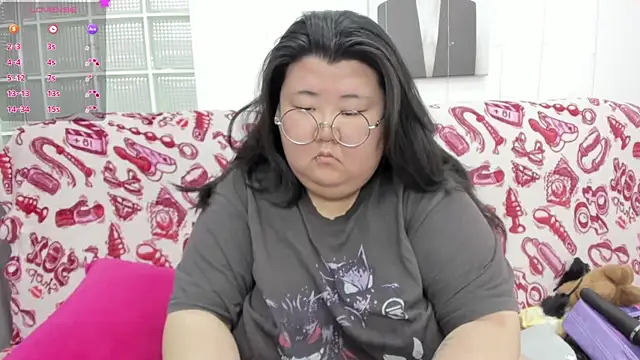 Snapshot of Nadine_asian chatting on 07/10/26, 08:03 Nadine asian online show from 07/10/26, 08:03