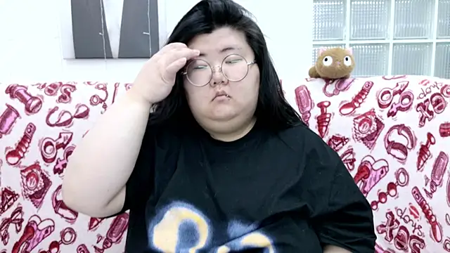 Nadine asian online show from 04/09/26, 03:08