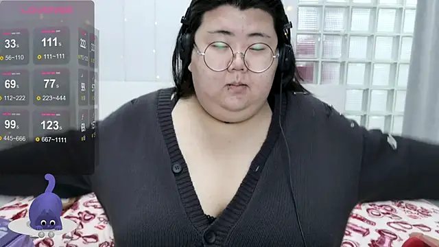 Nadine asian online show from 12/18/25, 02:05