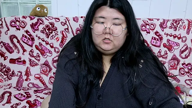 Nadine asian online show from 12/19/25, 09:00