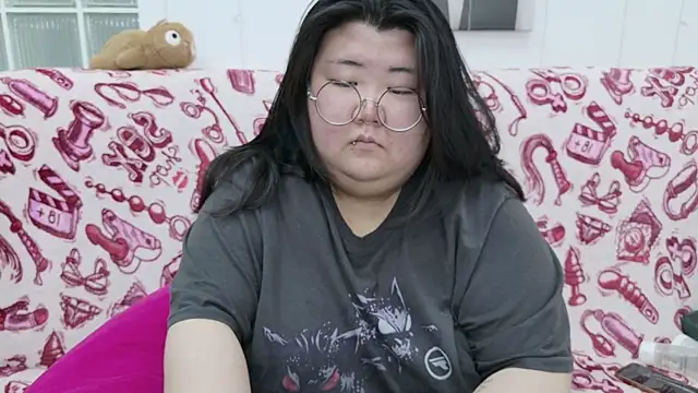 Nadine asian online show from 02/15/26, 07:51